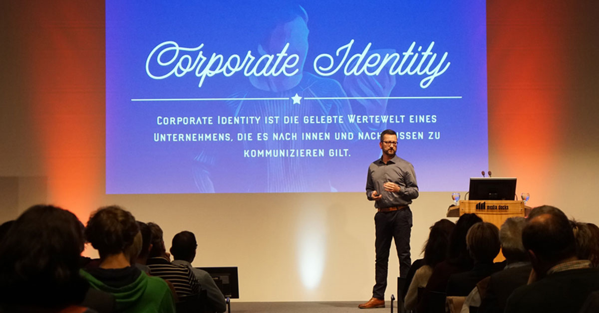 Stefan Neumann RESULTED Online-Marketing Lübeck Vortrag Corporate Identity